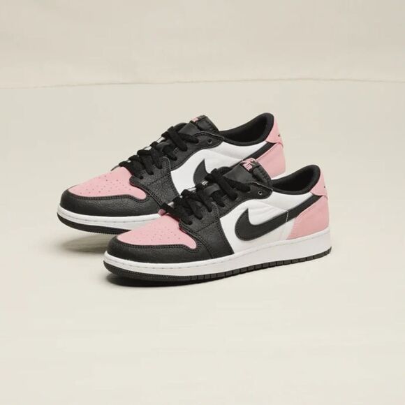 Nike Air Jordan 1 RETRO low OG bleached coral 7Y / 8.5 W NEW IN BOX - Picture 1 of 10
